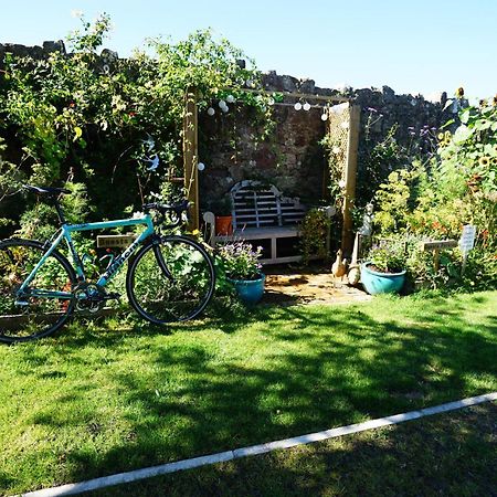 Bed and Breakfast Norham Bike Yard Экстерьер фото